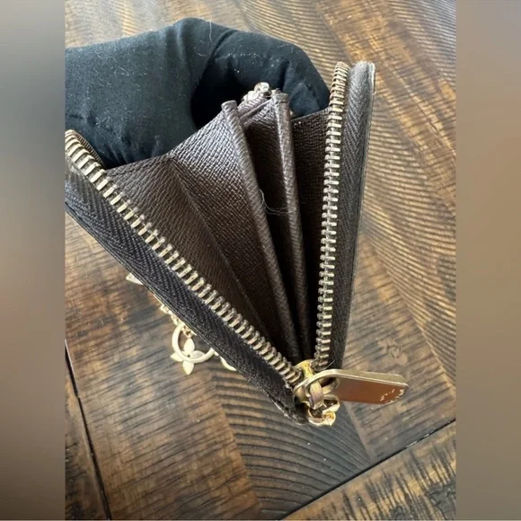 Louis Vuitton DAMIER full zip long wallet brown preloved will fit cell phone - Picture 15 of 17
